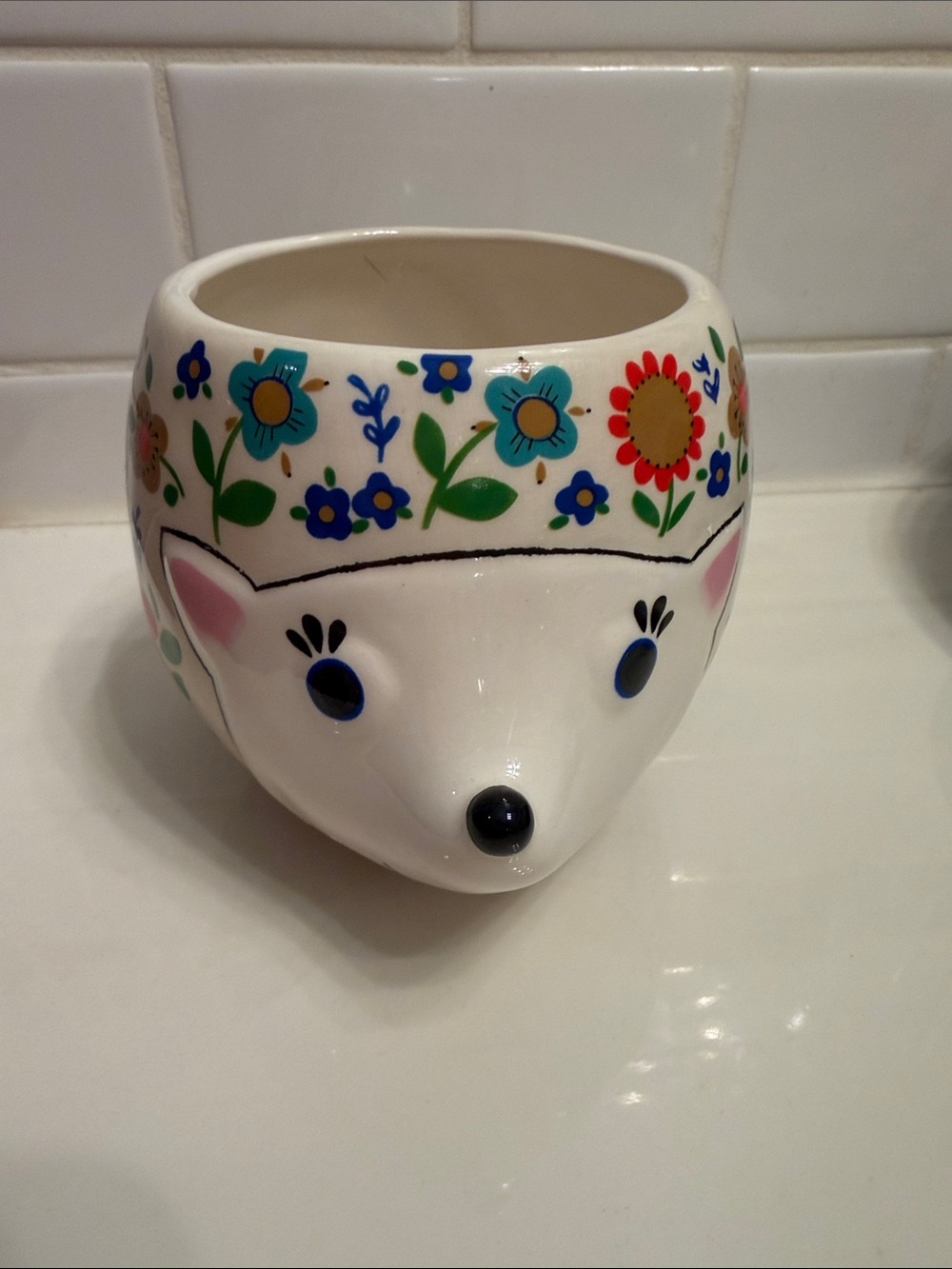 NATURAL LIFE White Hedgehog mug with Colorful Floral Design